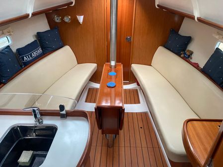 Beneteau OCEANIS-CLIPPER-323 image