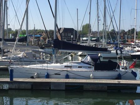 Beneteau OCEANIS-CLIPPER-323 image