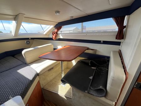 Bayliner 266 Discovery image