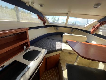 Bayliner 266 Discovery image