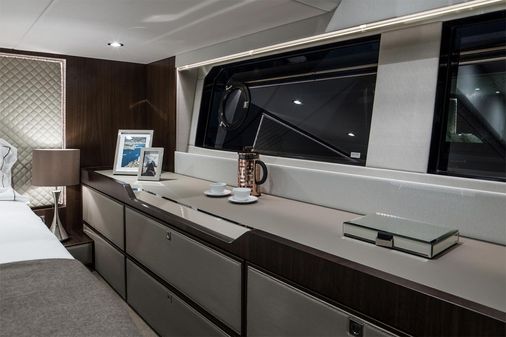 Fairline SQUADRON-50 image