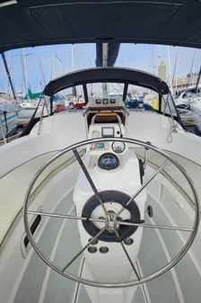 Hunter 340 Sloop image