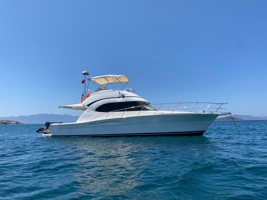 Riviera 40 Flybridge - main image