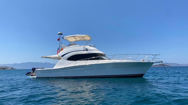 Riviera 40 Flybridge