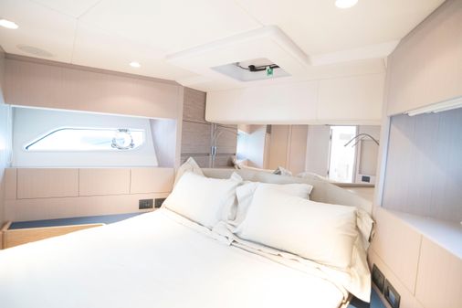 Ferretti Yachts 500 image