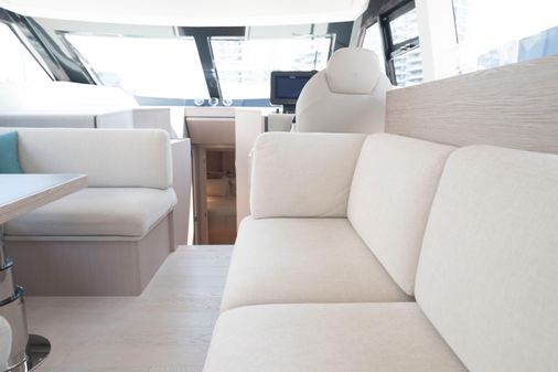 Ferretti Yachts 500 image