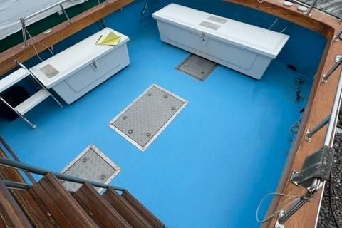 Nauset Flybridge Cruiser with Hardtop image
