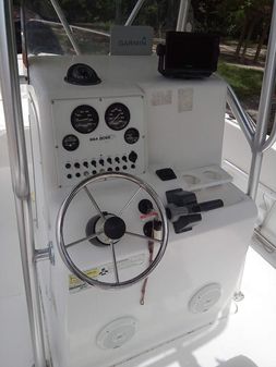 Sea Boss 210 Center Console image