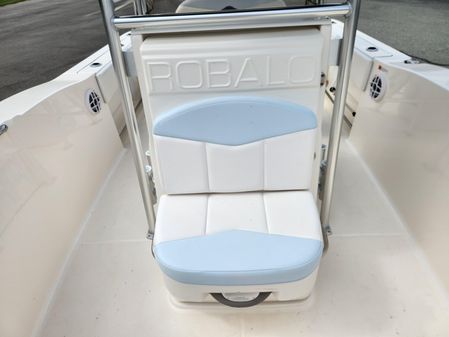 Robalo R200-CENTER-CONSOLE image