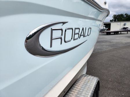 Robalo R200-CENTER-CONSOLE image