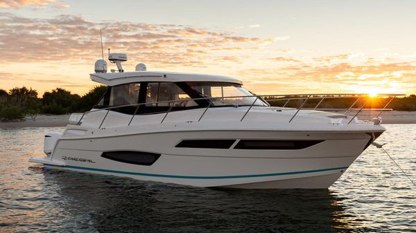 Regal 38 XO