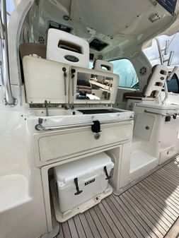 Boston Whaler 345 Conquest image