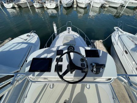 Boston Whaler 345 Conquest image