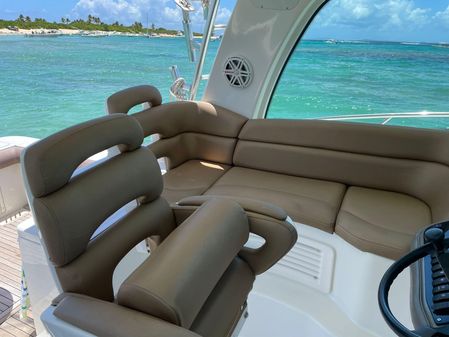 Boston Whaler 345 Conquest image