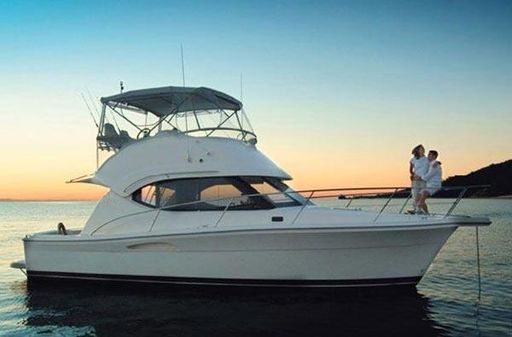 Riviera 33 Flybridge image