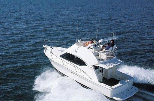 Riviera 33 Flybridge image