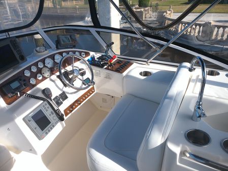 Silverton 330 Sport Bridge image