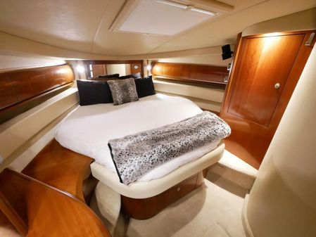 Sea Ray Sundancer 52 image