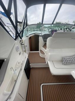 Cruisers Yachts 320 Express image