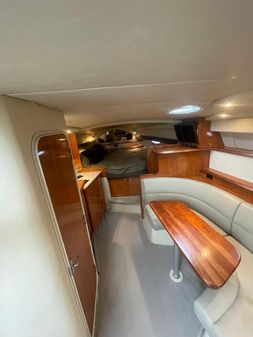 Cruisers Yachts 320 Express image