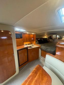 Cruisers Yachts 320 Express image