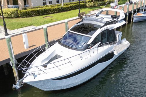 Galeon 470 Sky image