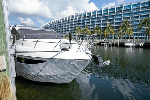 Galeon 470 Sky image