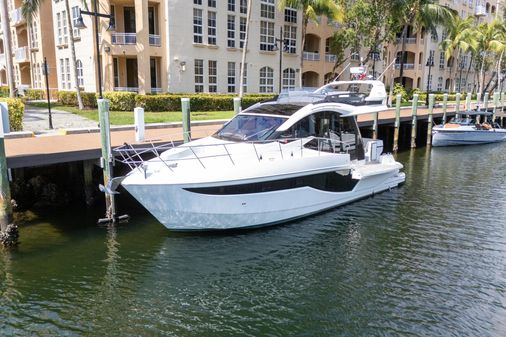 Galeon 470 Sky image