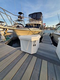 Carver 404 Cockpit Motor Yacht image
