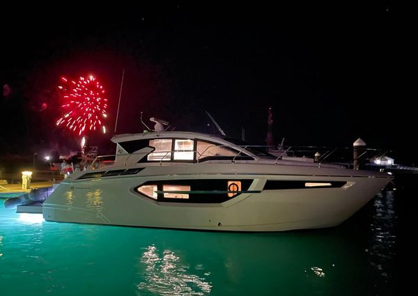 Cruisers Yachts 42 Cantius image