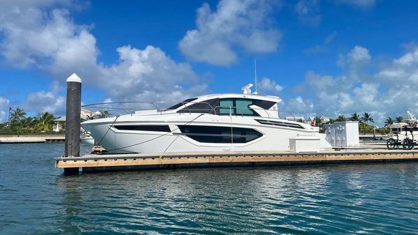Cruisers Yachts 42 Cantius