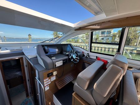 Cruisers Yachts 42 Cantius image