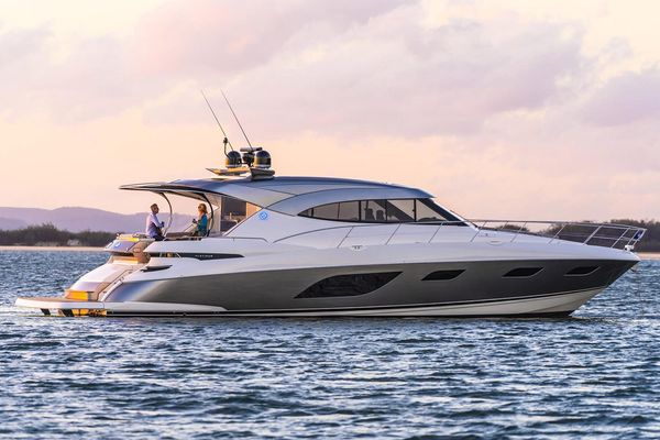 Riviera 6000-SPORT-YACHT-PLATINUM-EDITION - main image