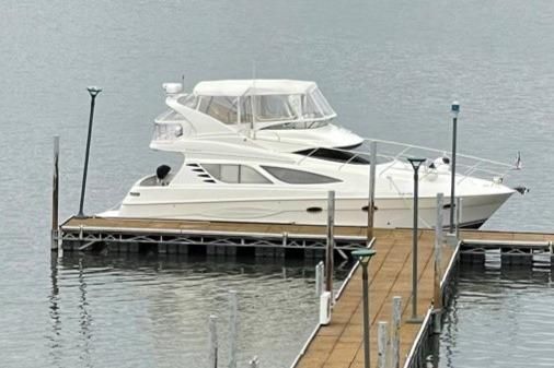 Silverton 43 Sport Bridge - main image