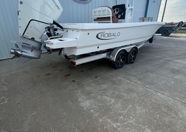 Robalo 246-CAYMAN image