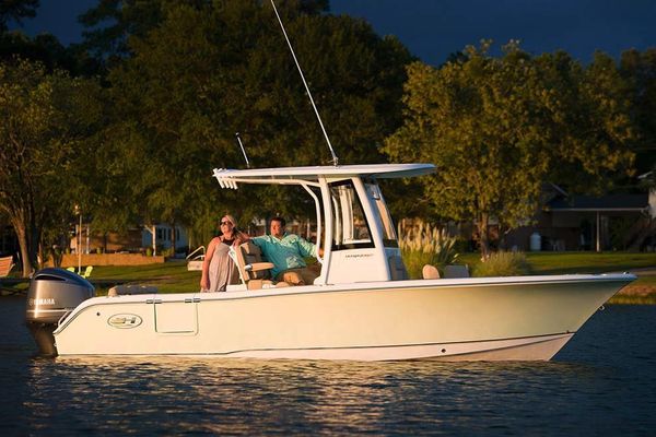 Sea Hunt Ultra 235 SE - main image