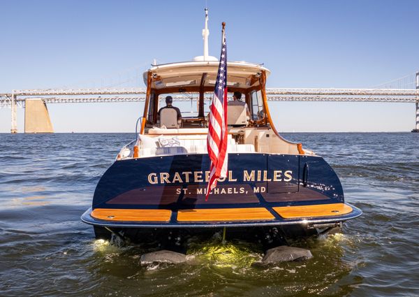 Hinckley Picnic Boat 40 image