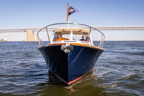 Hinckley Picnic Boat 40 image