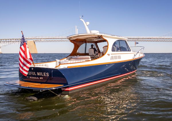 Hinckley Picnic Boat 40 image