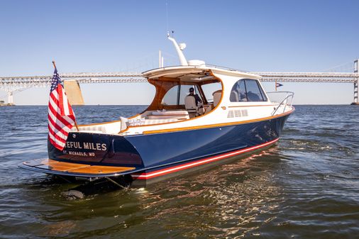 Hinckley Picnic Boat 40 image