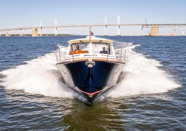 Hinckley Picnic Boat 40 image