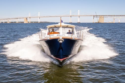 Hinckley Picnic Boat 40 image