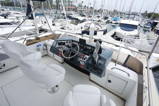 Sea-ray 440-AFT-CABIN image