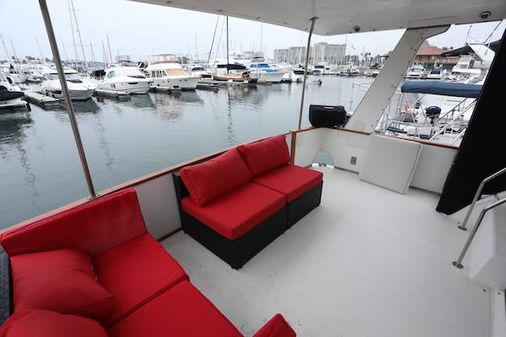 Sea-ray 440-AFT-CABIN image