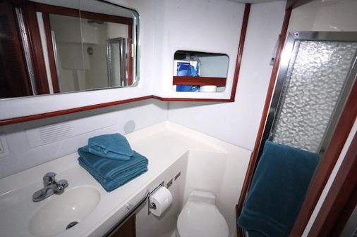 Sea-ray 440-AFT-CABIN image