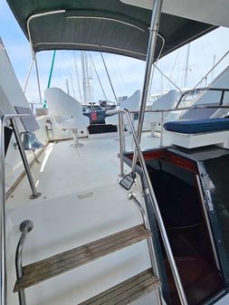 Sea-ray 440-AFT-CABIN image