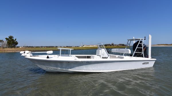 Hewes 21 REDFISHER
