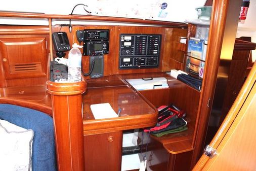 Beneteau OCEANIS-411-CELEBRATION image
