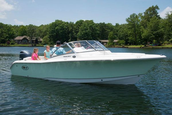 Sea Hunt Escape 211 LE - main image