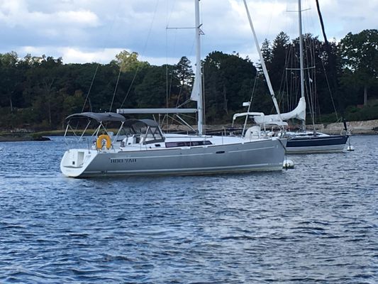 Beneteau OCEANIS-37-LIMITED-EDITION - main image